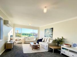 Beautiful 4-bedroom original beach cottage in Port Kembla