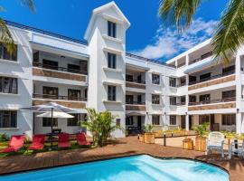 Les Cerisiers - Beach Apartment with Pool, Few Steps to the Beach