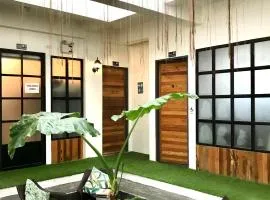 Avisala Hostel Coron、コロンのホステル