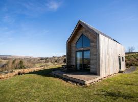 Tarset Tor - Bothy 1, hotel with parking in Greenhaugh