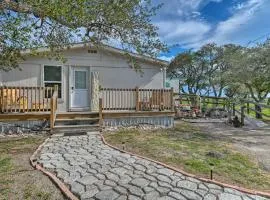 Lovely Rockport Studio about 3 Mi to Beach Access