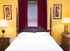 5 BR Downtown Savannah GA, hotel in Savannah