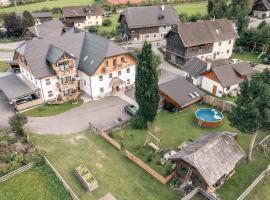 Landhaus Holzer, hotel in Sankt Margarethen im Lungau