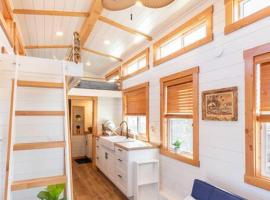 Aloha Tiny Home, hotel v destinaci Apple Valley