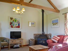 The Cart Shed - E1768, holiday home in Westleton