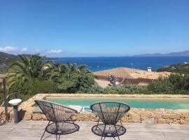 Magnifique villa vue mer avec piscine, rantatalo kohteessa Coti-Chiavari