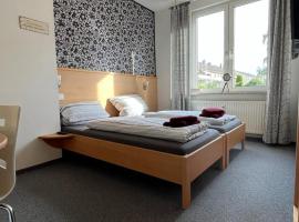 Ferienunterkunft mit 4 Doppelzimmern in Einbeck!!, hotel v destinaci Einbeck