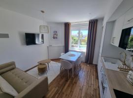 Le Coco Madame by Madame Conciergerie, hotel a Bruz