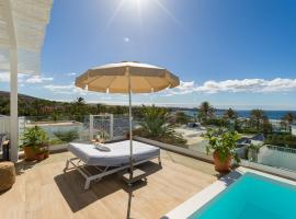 Pasitoblanco Porto Mare 7 Seaview Villa private heated pool，帕西托布蘭科的飯店