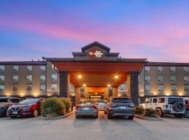 Best Western Plus The Inn at St Albert, hotel berdekatan Lancaster Park Golf Course, St. Albert