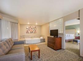 Best Western Harbour Pointe Lakefront, hotel v destinaci Saint Ignace