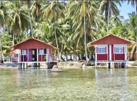 Private Over-Water Cabin on paradise San Blas island, beach hotel in Waisalatupo