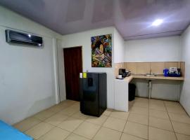 Ballena Oasis Homes( Dep Estudio con AC), hotel v destinaci Uvita