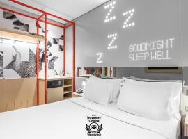 Studio M Arabian Plaza Hotel & Hotel Apartments, hotel a Dubai