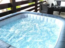 Deluxe Apartment with Jacuzzi - PATAR