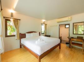 Karaboon Wellness, spa hotel in Phitsanulok