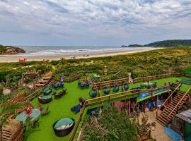 Grajagan Surf Resort, strandhotel i Ilha do Mel