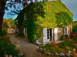 LA MAISON D'ANNIE, nhà nghỉ B&B ở Banne