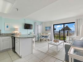 Ocean Front Suite! Sunglow Resort 101 by Brightwild, rental liburan di Daytona Beach Shores