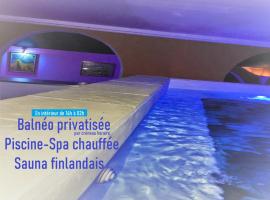 Chambres du Domaine Spa-piscine sauna, cheap hotel in Lescout