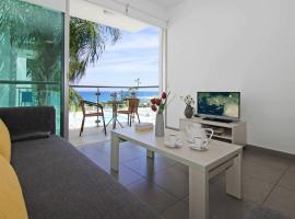 Niovi - Coralli Beachfront Apartment