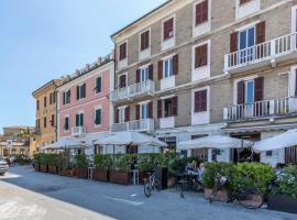 La Romantica camere e wellness, hotel in zona Stazione di Senigallia, Senigallia