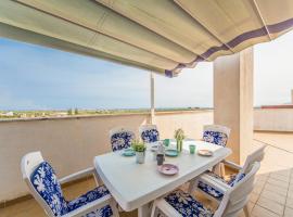 Lovely Apartment In Torreblanca With Kitchen, apartemen di Torreblanca