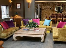 Pettifers Freehouse Hotel – hotel dla rodzin w mieście Charlton