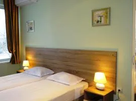 Guest Rooms Kom