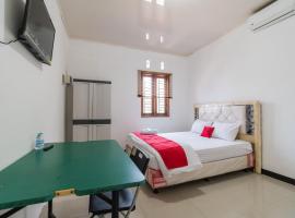 RedDoorz near Terminal Bubulak Bogor，茂物的飯店