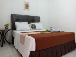 New Hotel Kayu Manis, hotell i Timuran