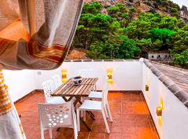 Grazalema- Casita Panorama - Fantastic views- Clima & Wi-Fi، بيت عطلات في جرازاليما