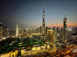 Magnificent 3BR with Full Burj Khalifa & Fountain view, hotel perto de Dubai Mall, Dubai