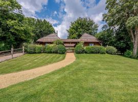 Castlemans Stables East, hotel u gradu Sedlescombe