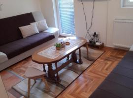 N&N, hotel en Brzeće