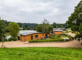 Sumners Ponds Fishery & Campsite, campground in Horsham