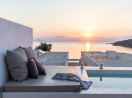 Citadela Paros Molos - Beachfront Maisonette with Plunge Pool, хотел в Molos Parou