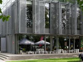 Fala Park, hotel perto de Zielona Gora/Babimost Airport - IEG, Wolsztyn