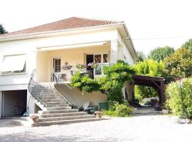 Superb contemporary 2 bed villa +private pool, hotell sihtkohas Cancon