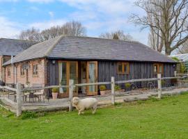 The Cart Lodge, holiday home in Hooe