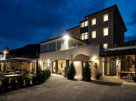 HOTEL MIRAMONTI ENOTECA、Pove del Grappaの3つ星ホテル