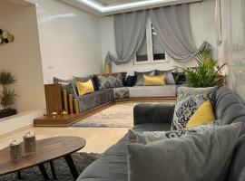 Haus in Marrakech, hotel with parking in Marrakech