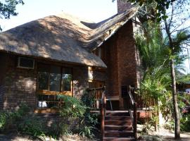 Kruger Park Lodge - Golf Safari SA, хотел в Хейзивю