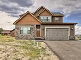 Walk To Golf Modern Mtn-View Home in Granby