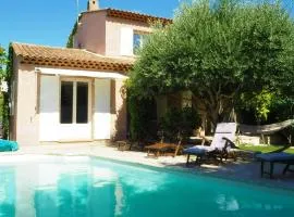Holiday home in Pertuis with patio