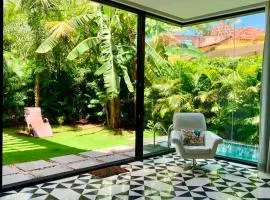 Casa Mahua, Anjuna Vagator near Beach, with Pvt pool & Garden