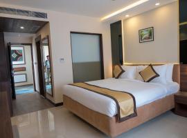 Golden Retreat, hotel in Baharampur