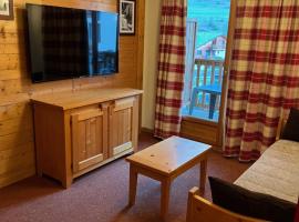 Les alpages location appartement 108, hotel with pools in Lanslebourg-Mont-Cenis