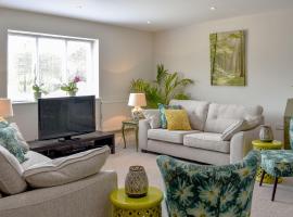 Serendipity, vacation home in Ferndown