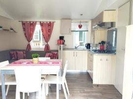 Mobil-home tout confort climatis&eacute; 6 personnes proche Europa Park, route des vins, Alsace, къмпинг в Boofzheim